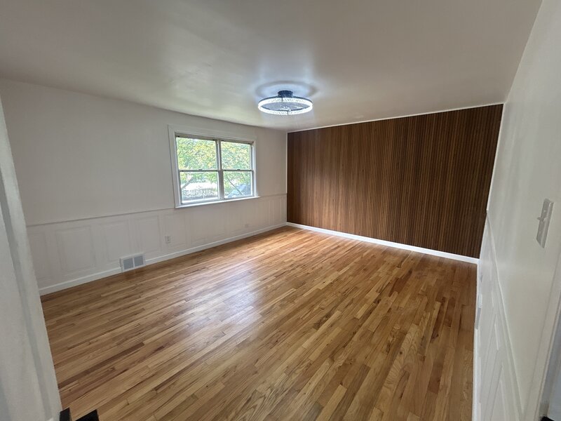 9513 S Merrion Avenue Chicago IL 60617
