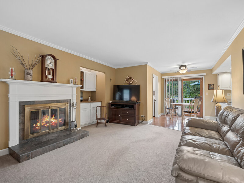 11 Howard Avenue Elgin IL 60124