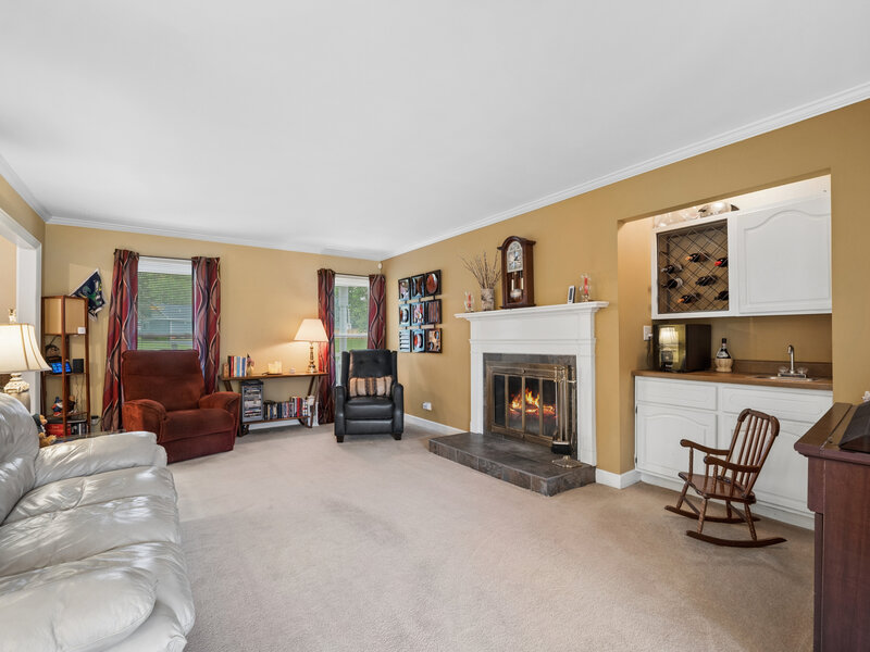 11 Howard Avenue Elgin IL 60124
