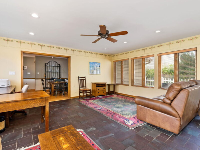 1937 Nottingham Lane Wheaton IL 60189