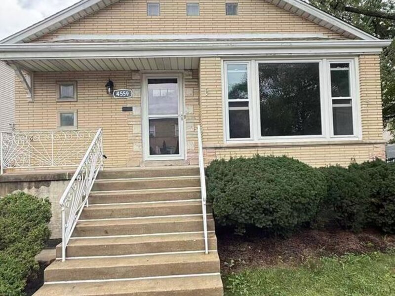 4559 S California Avenue Chicago IL 60632