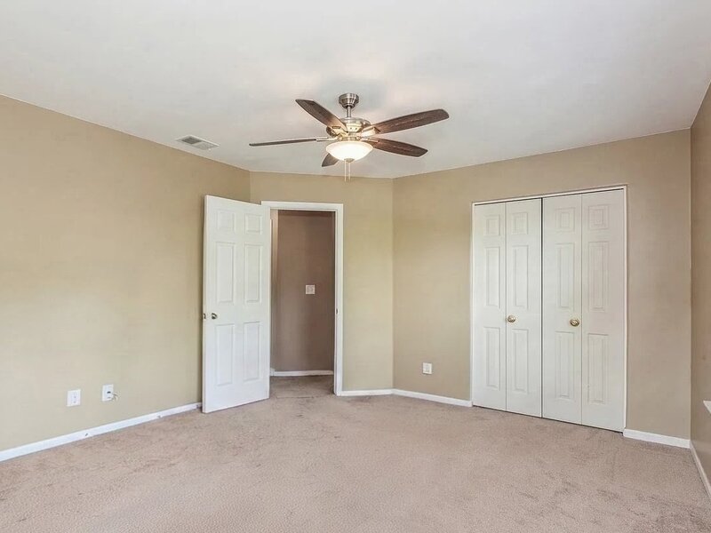 9411 Fountain Point Circle Darien IL 60561