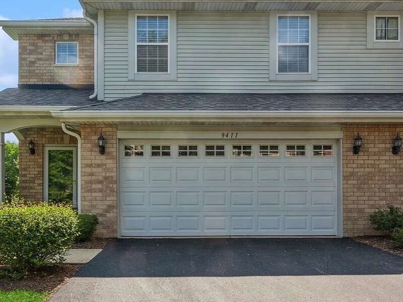 9411 Fountain Point Circle Darien IL 60561