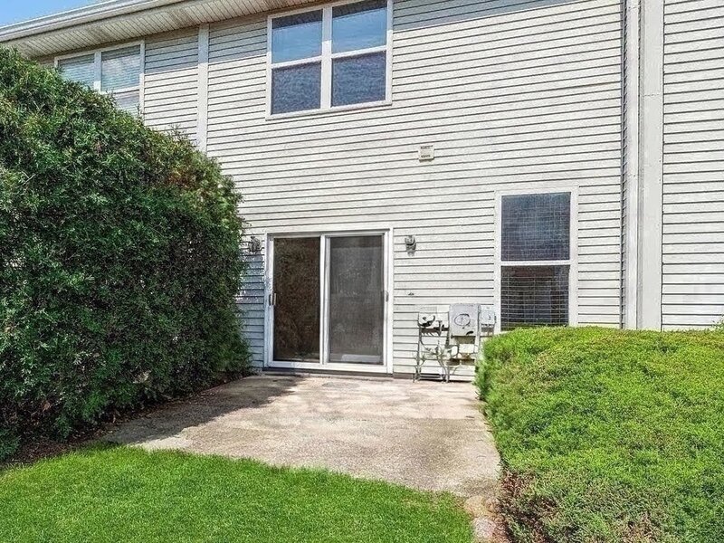 9411 Fountain Point Circle Darien IL 60561