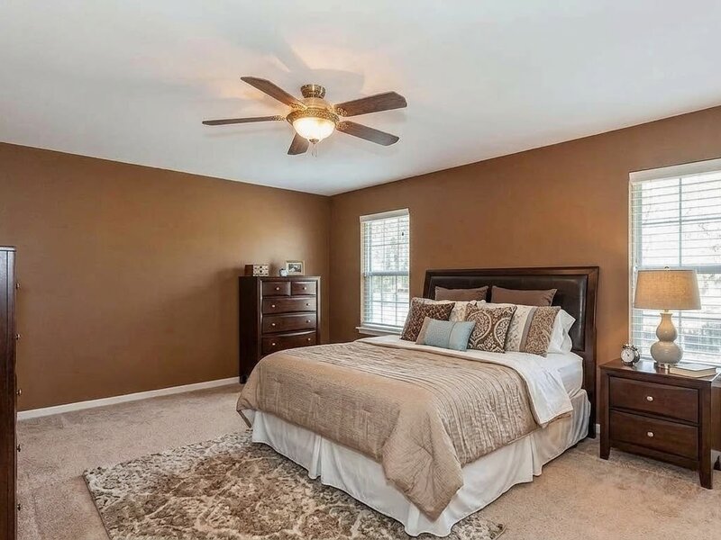 9411 Fountain Point Circle Darien IL 60561