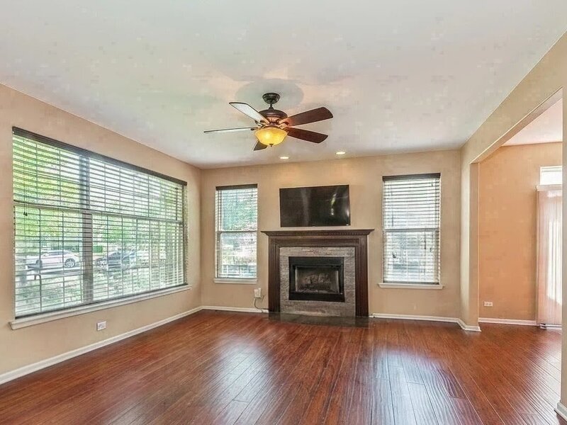 9411 Fountain Point Circle Darien IL 60561