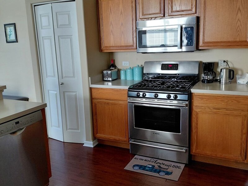 9411 Fountain Point Circle Darien IL 60561