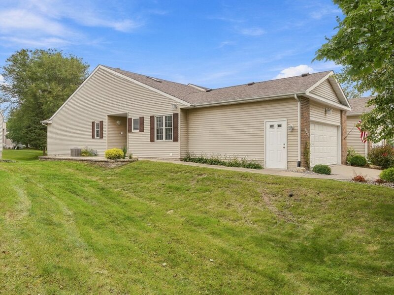 3990 Prairie Lane Bettendorf IA 52722