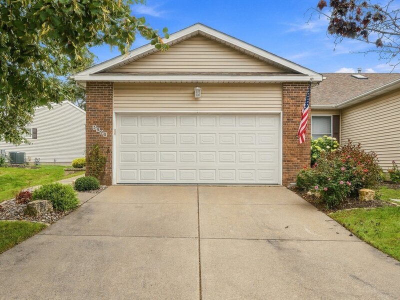 3990 Prairie Lane Bettendorf IA 52722