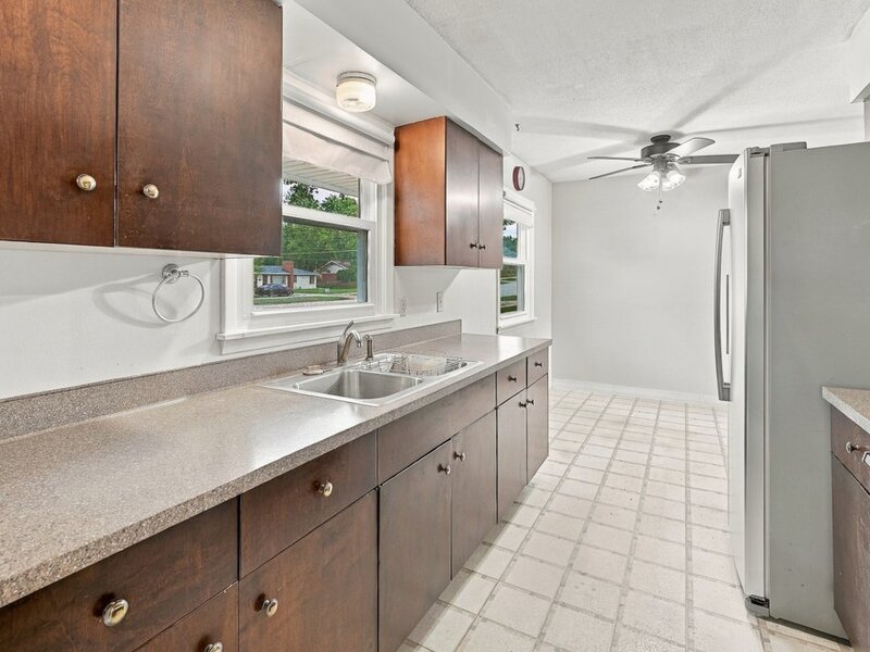 1525 Middle Road Bettendorf IA 52722