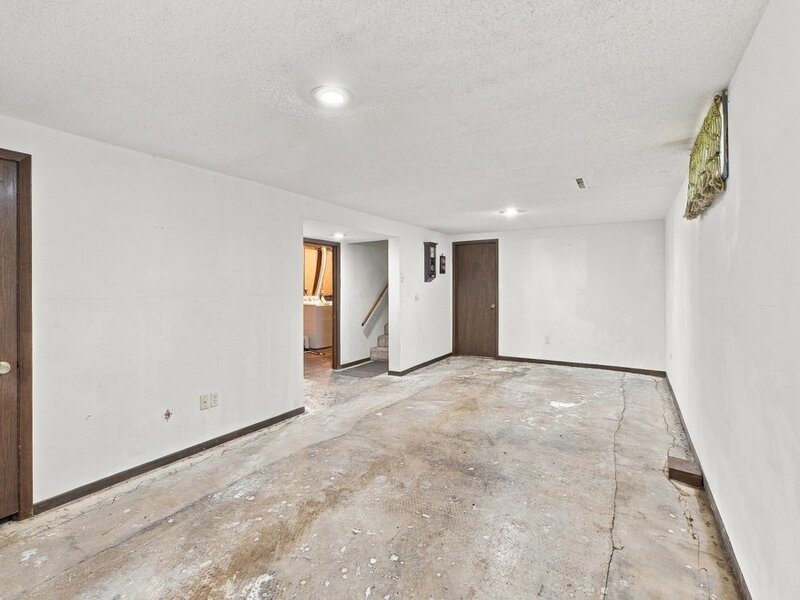 1525 Middle Road Bettendorf IA 52722