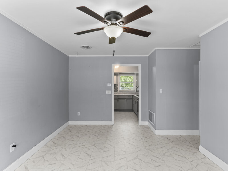 2119 N Nevada Avenue Davenport IA 52804