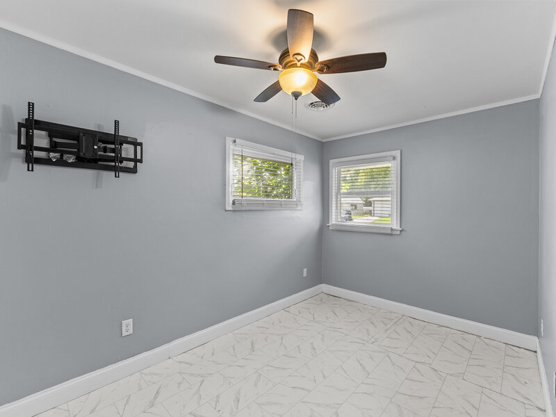 2119 N Nevada Avenue Davenport IA 52804