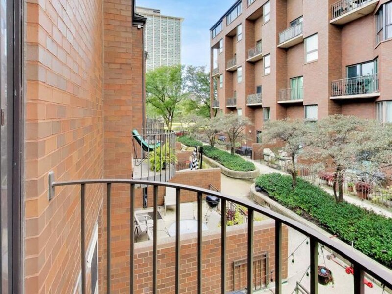 3700 N Lake Shore Drive Chicago IL 60613