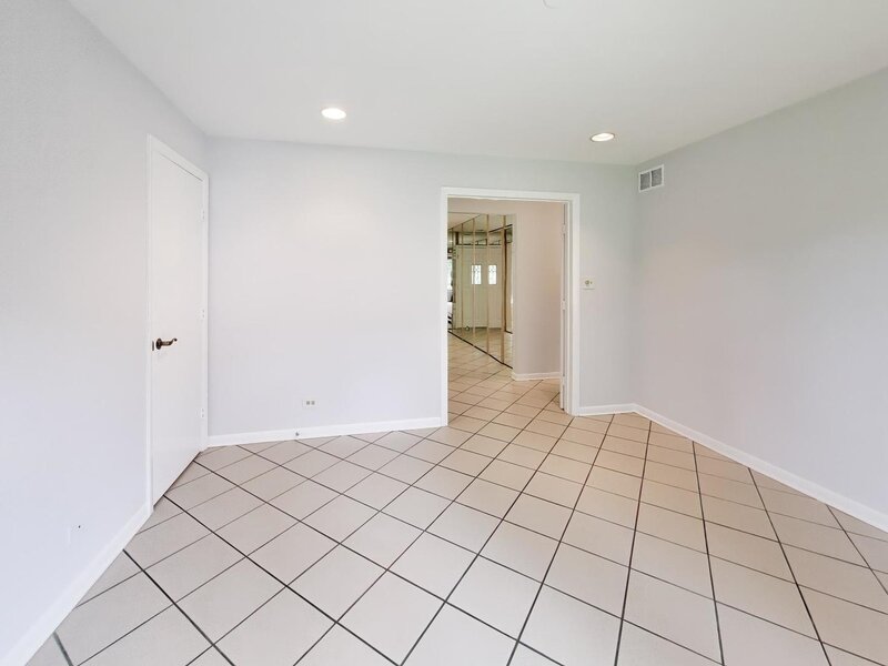 5801 N Lansing Avenue Chicago IL 60646