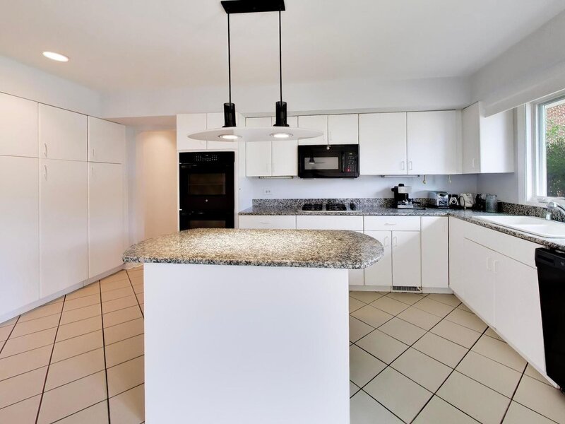 5801 N Lansing Avenue Chicago IL 60646