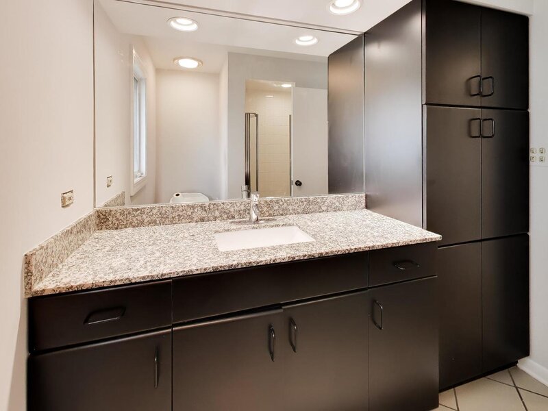 5801 N Lansing Avenue Chicago IL 60646