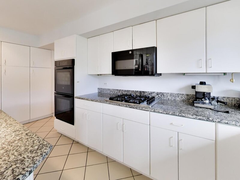 5801 N Lansing Avenue Chicago IL 60646