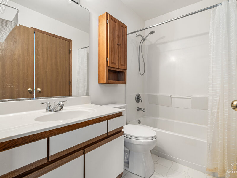 791 Silk Oak Lane Crystal Lake IL 60014