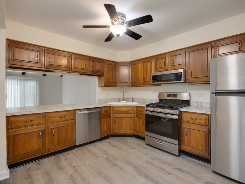 1525 Columbia Court Elk Grove Village IL 60007