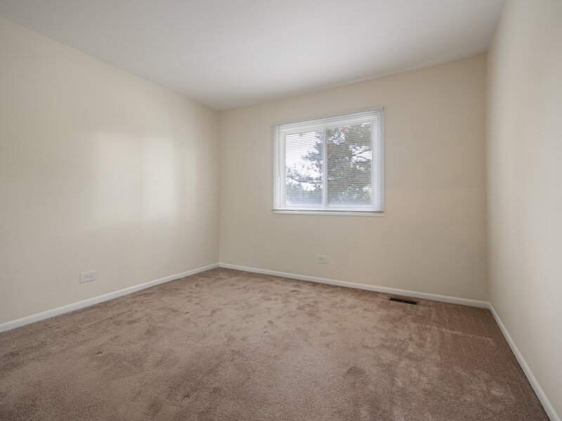 1525 Columbia Court Elk Grove Village IL 60007