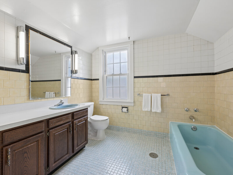 6219 N Kedvale Avenue Chicago IL 60646
