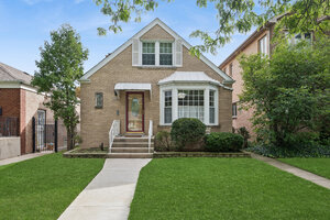 Photo of 6219 N Kedvale Avenue Chicago IL 60646