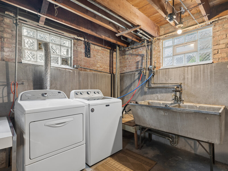 6219 N Kedvale Avenue Chicago IL 60646