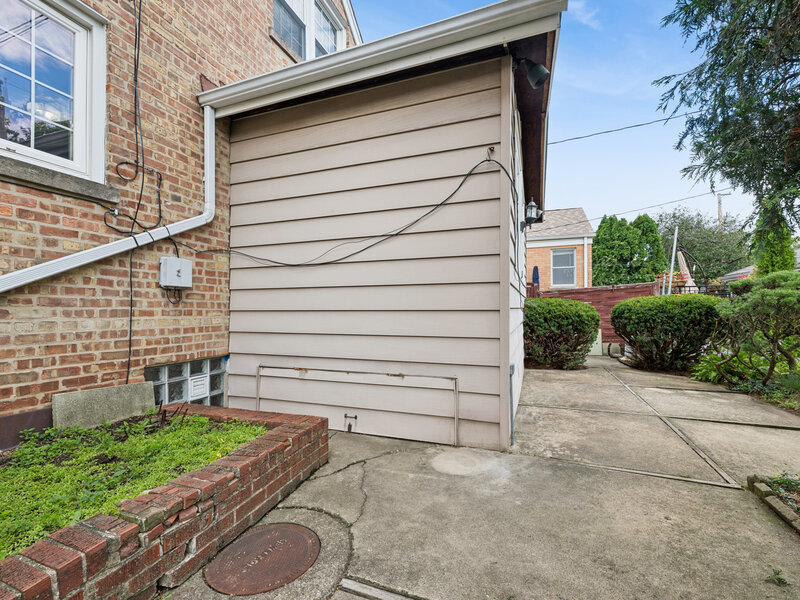6219 N Kedvale Avenue Chicago IL 60646