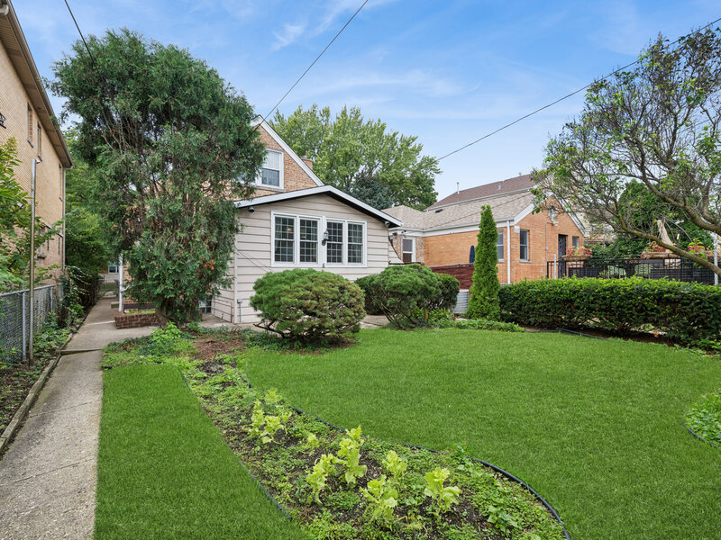 6219 N Kedvale Avenue Chicago IL 60646