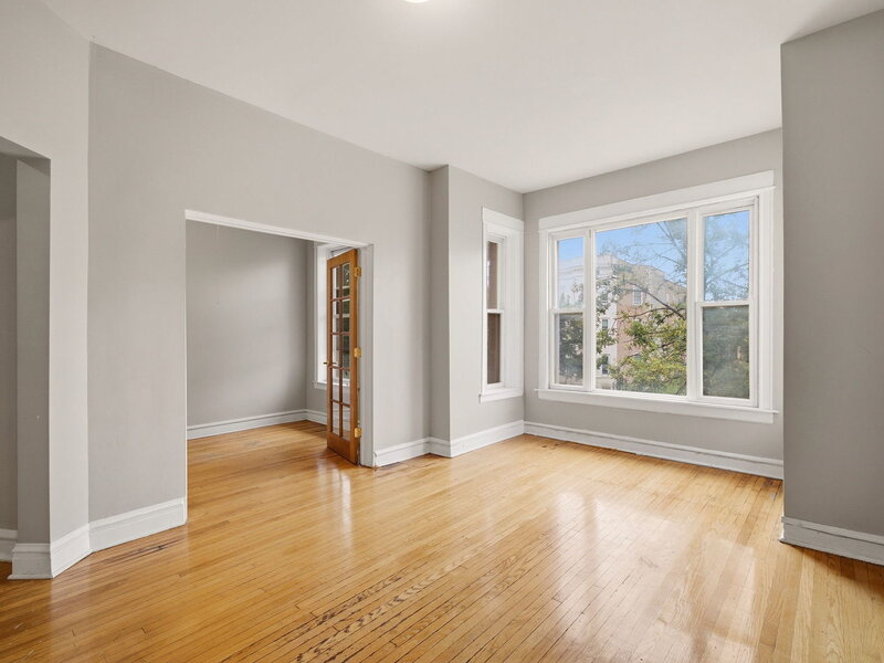 5618 S Prairie Avenue Chicago IL 60637