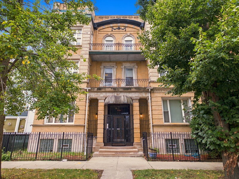 5618 S Prairie Avenue Chicago IL 60637