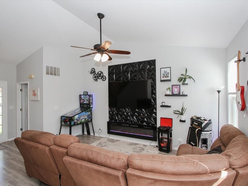 28903 Bayberry Court Lakemoor IL 60051