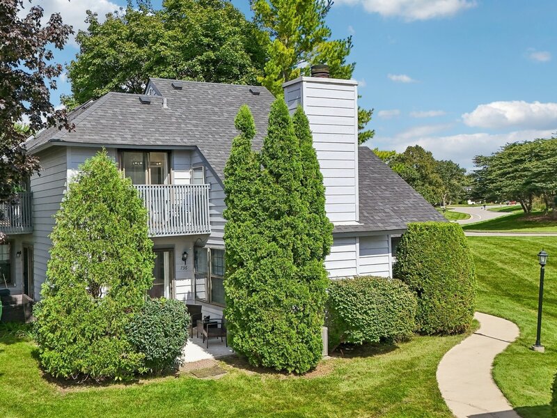 736 Glen Way Gurnee IL 60031
