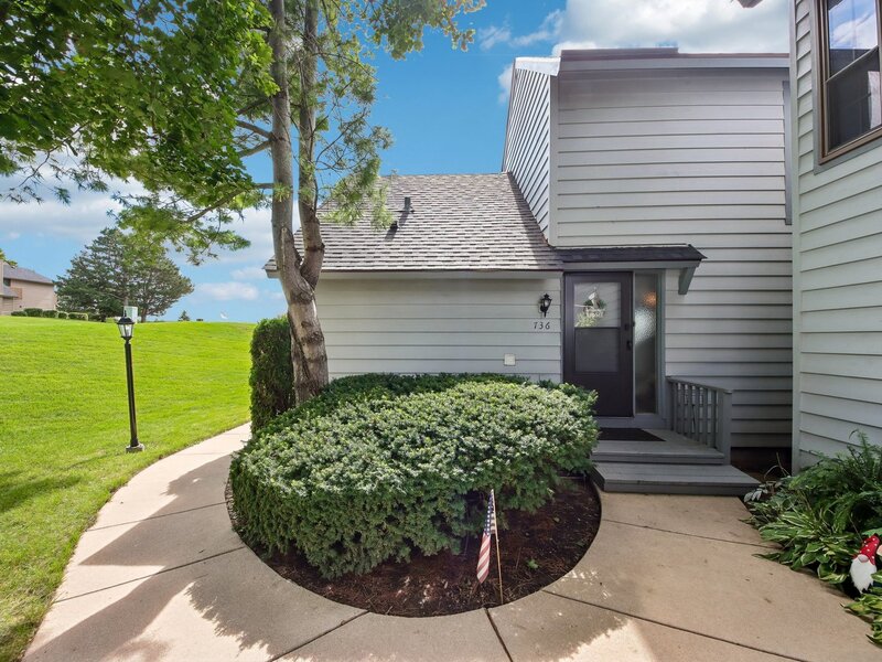 736 Glen Way Gurnee IL 60031