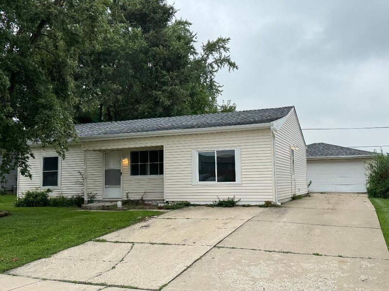 422 Haller Avenue Romeoville IL 60446