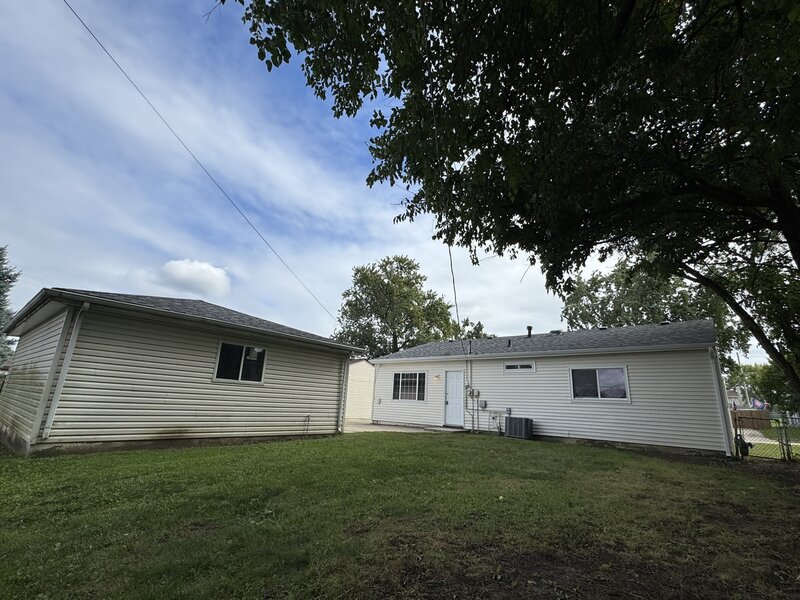 422 Haller Avenue Romeoville IL 60446