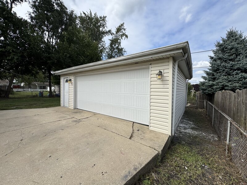 422 Haller Avenue Romeoville IL 60446