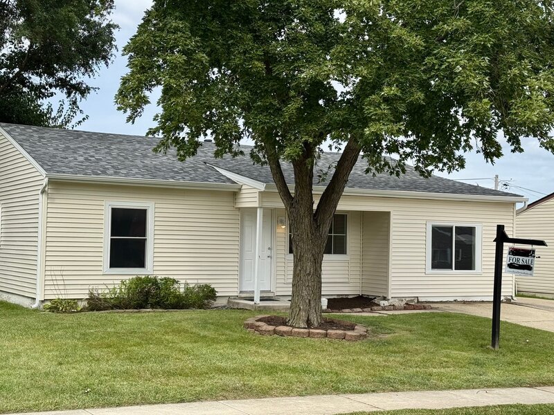 422 Haller Avenue Romeoville IL 60446