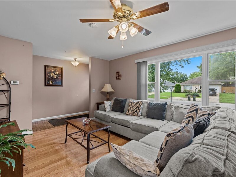 120 Braeburn Road Montgomery IL 60538