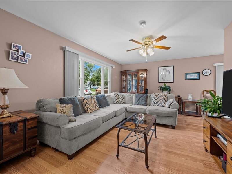 120 Braeburn Road Montgomery IL 60538