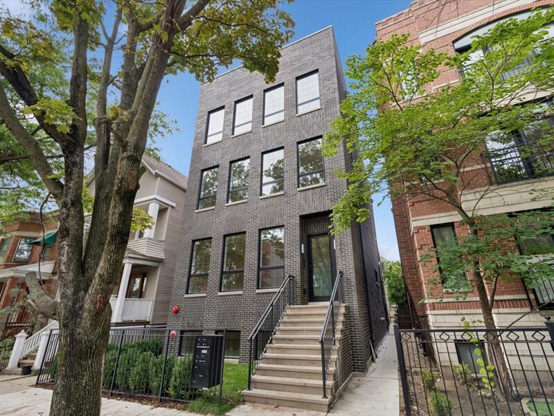 3820 N Damen Avenue Chicago IL 60618