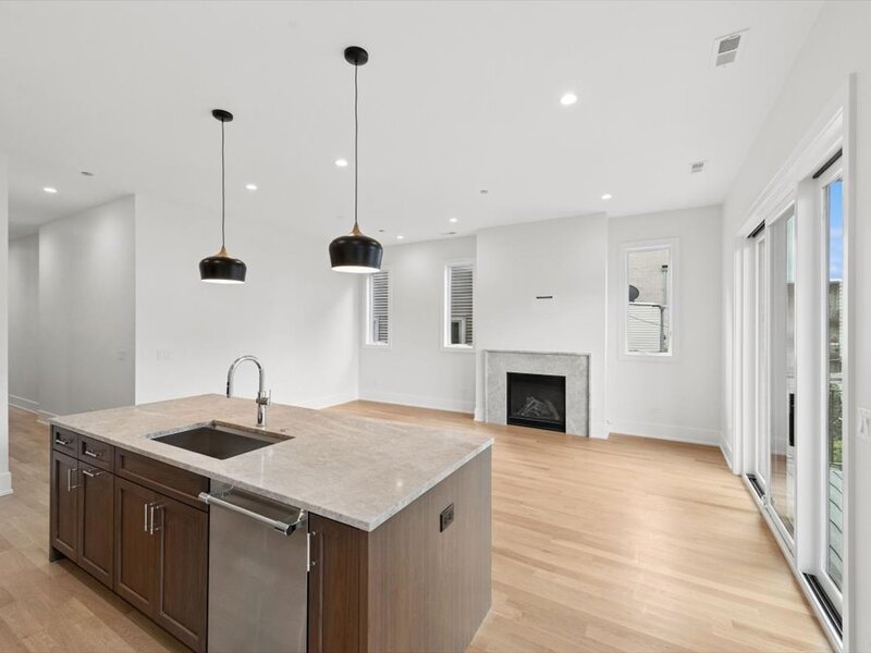3820 N Damen Avenue Chicago IL 60618