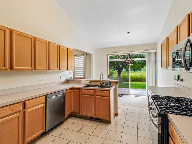 2276 Ashbrook Lane Grayslake IL 60030