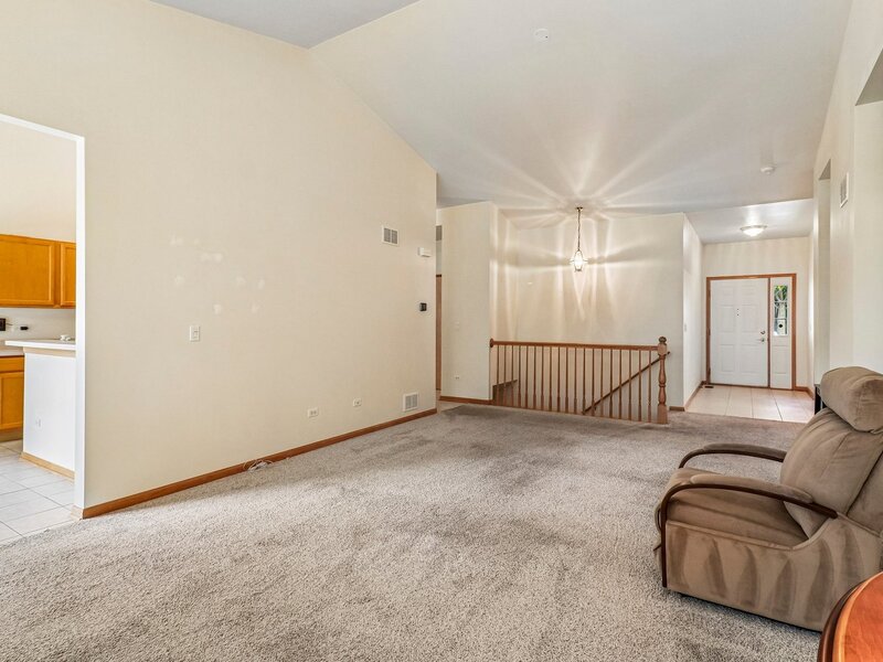 2276 Ashbrook Lane Grayslake IL 60030