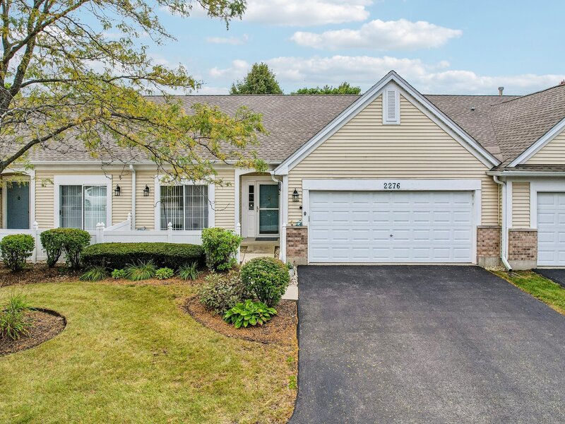 2276 Ashbrook Lane Grayslake IL 60030