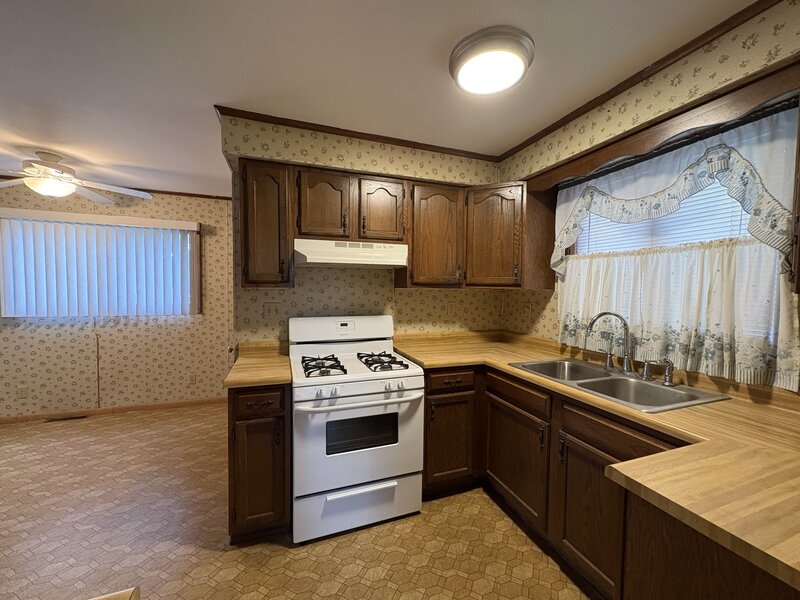 708 Godfrey Street Streator IL 61364