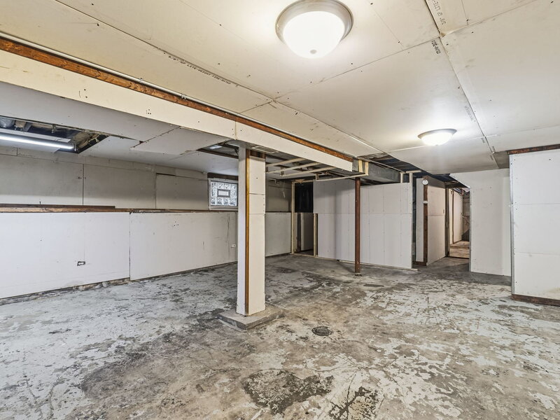 1008 W 115th Street Chicago IL 60643