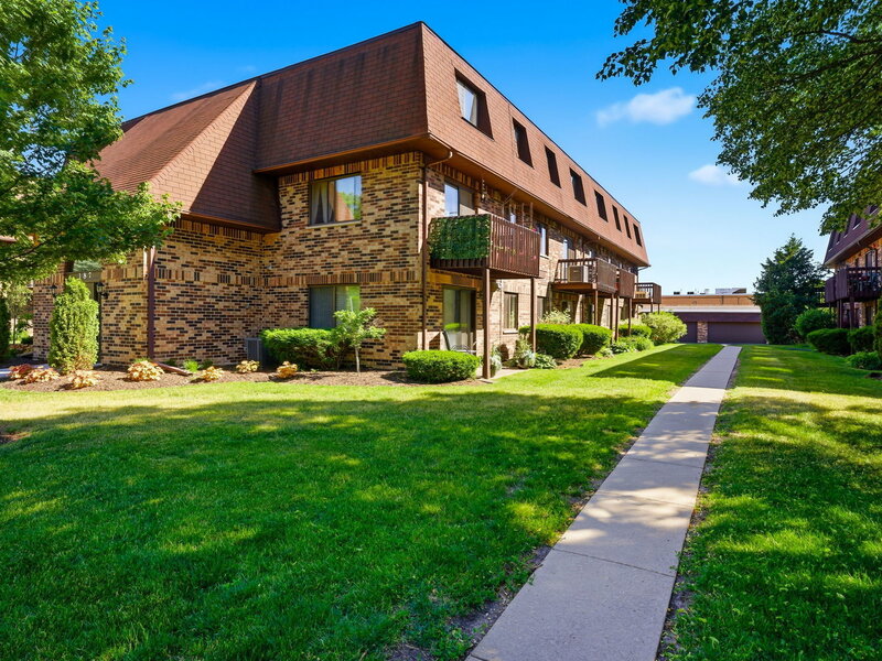187 Uteg Street Crystal Lake IL 60014