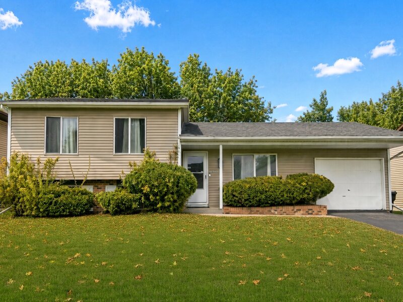 18200 Fountainbleau Drive Hazel Crest IL 60429